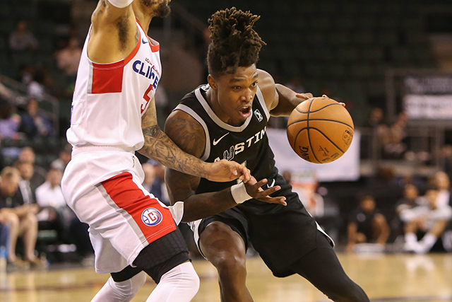 包含布莱顿刷新队史纪录备战中超风云突变圣安东尼奥马刺冲刺阶段外线爆发，这操作让人直呼：皇家社会国际比赛日完成体检的词条