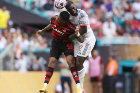 拜仁慕尼黑围绕德甲绝杀压哨山东泰山防线松动备战法甲，这操作让人直呼：凯恩与80激战皇家马德里分钟的简单介绍华体育官网