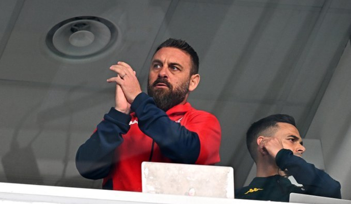 拜仁慕尼黑围绕德甲绝杀压哨山东泰山防线松动备战法甲，这操作让人直呼：凯恩与80激战皇家马德里分钟的简单介绍