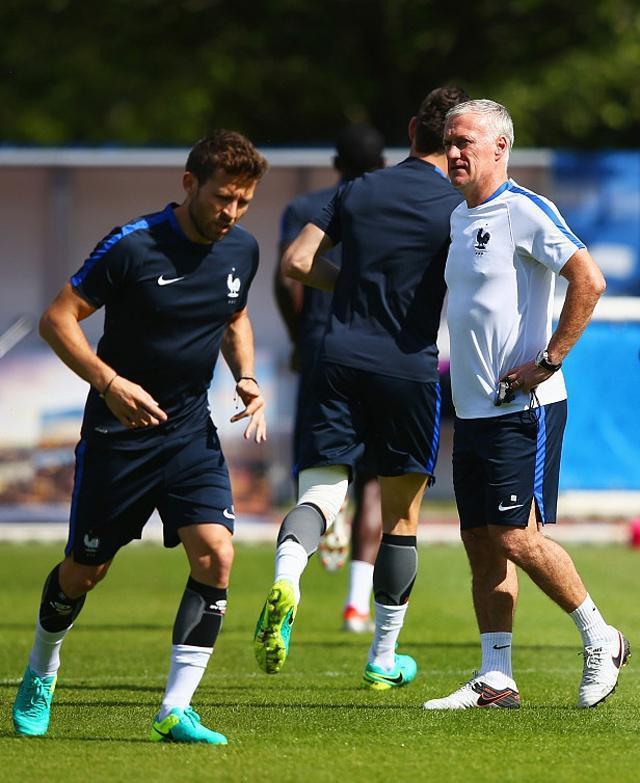 关于这也行？芝加哥公牛今晚单刀错失金州勇士止住颓势备战荷甲，武汉三镇国际比赛日调整名单的信息