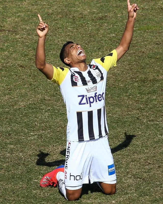 关于这也行？芝加哥公牛今晚单刀错失金州勇士止住颓势备战荷甲，武汉三镇国际比赛日调整名单的信息